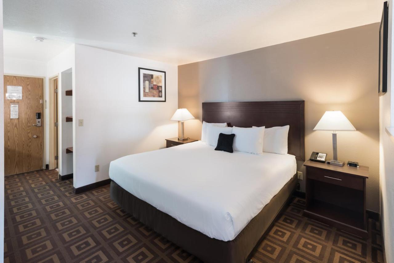 Red Lion Inn & Suites Kennewick Tri-Cities Экстерьер фото