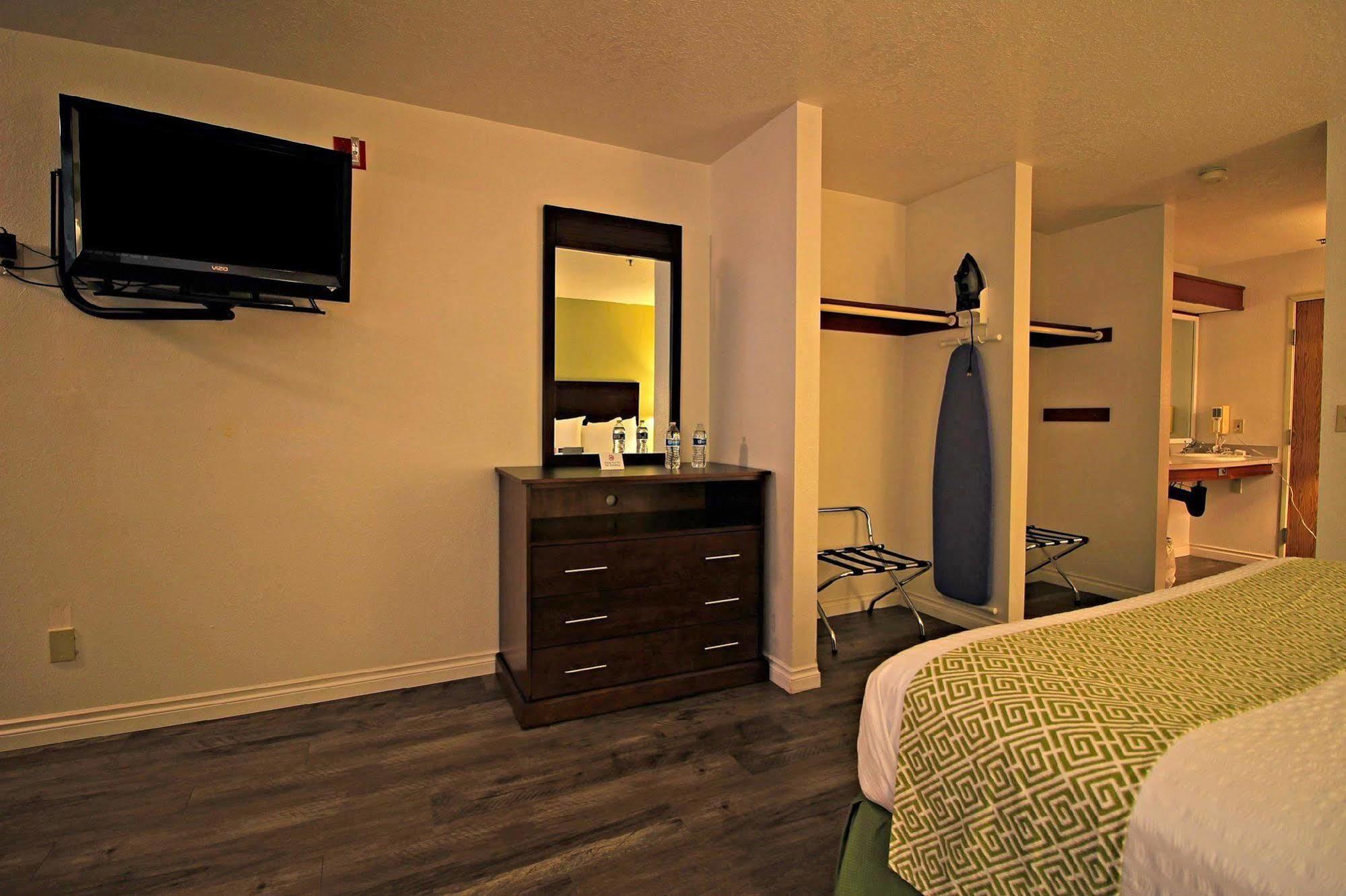 Red Lion Inn & Suites Kennewick Tri-Cities Экстерьер фото