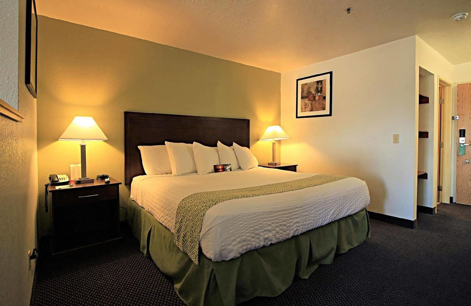 Red Lion Inn & Suites Kennewick Tri-Cities Экстерьер фото