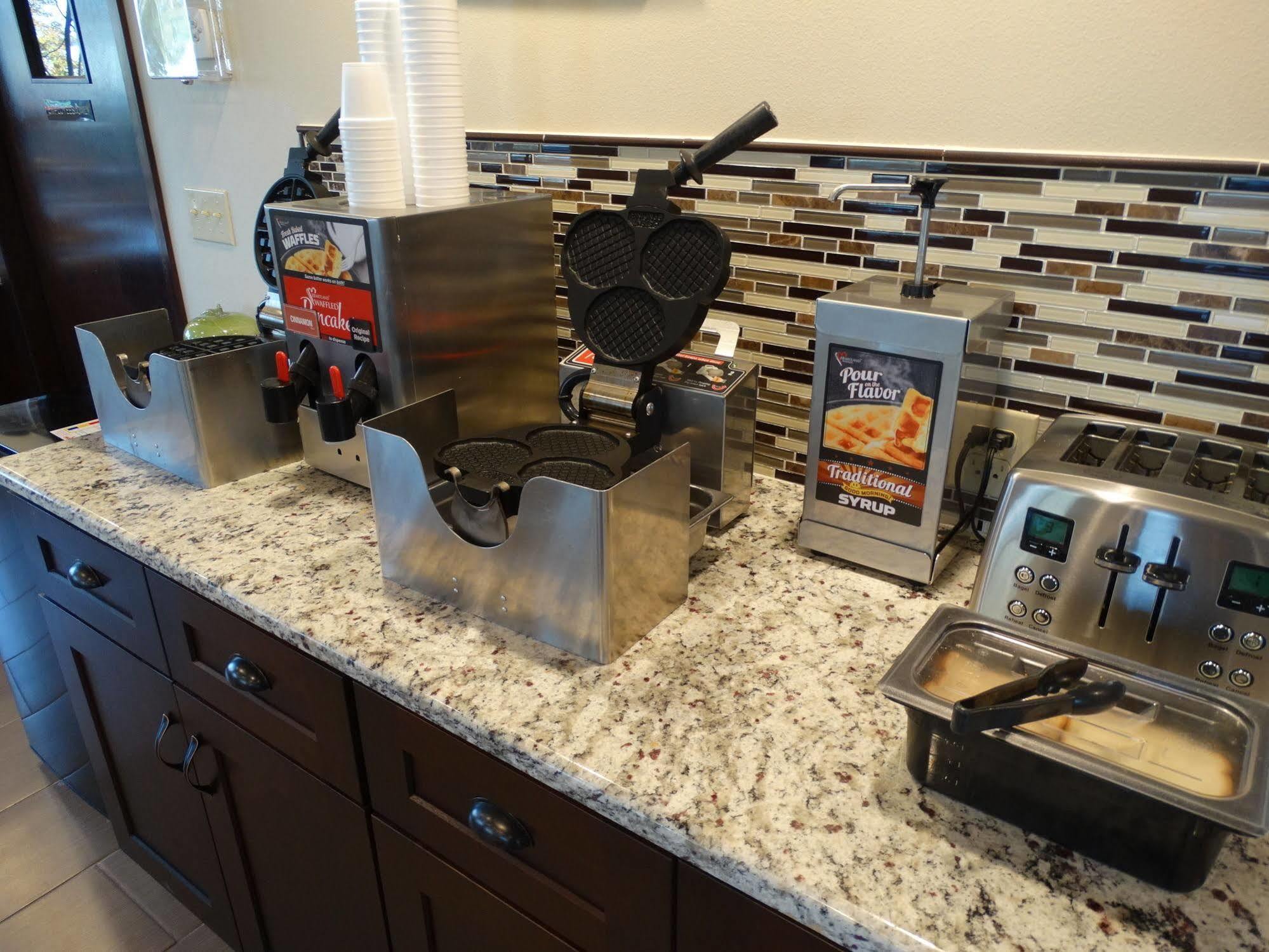 Red Lion Inn & Suites Kennewick Tri-Cities Экстерьер фото